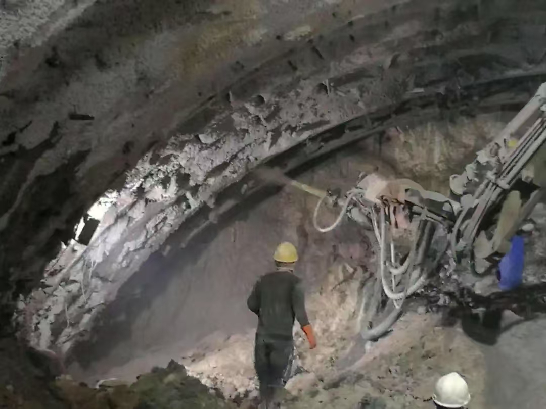 桦川隧道喷射混凝土如何有效控制回弹量   